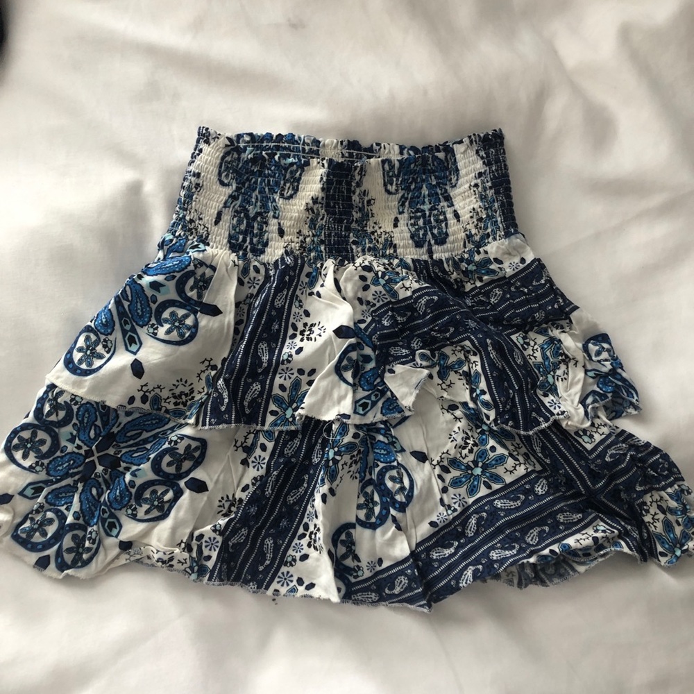 ruffle skirt 💙 - Picture 2 of 3